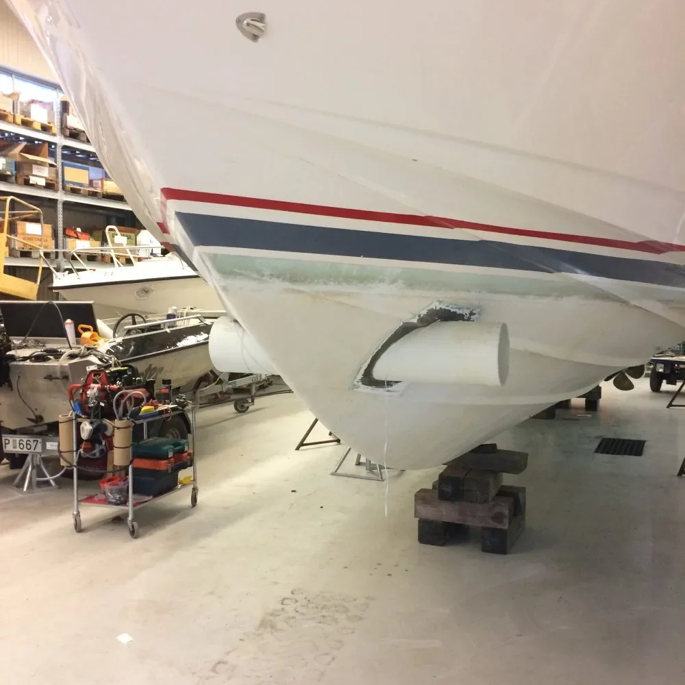 Reparationsarbete på båt